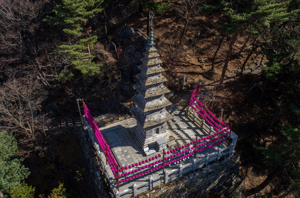 국보로 지정 예고된 정선 정암사 수마노탑. 문화재청 제공.